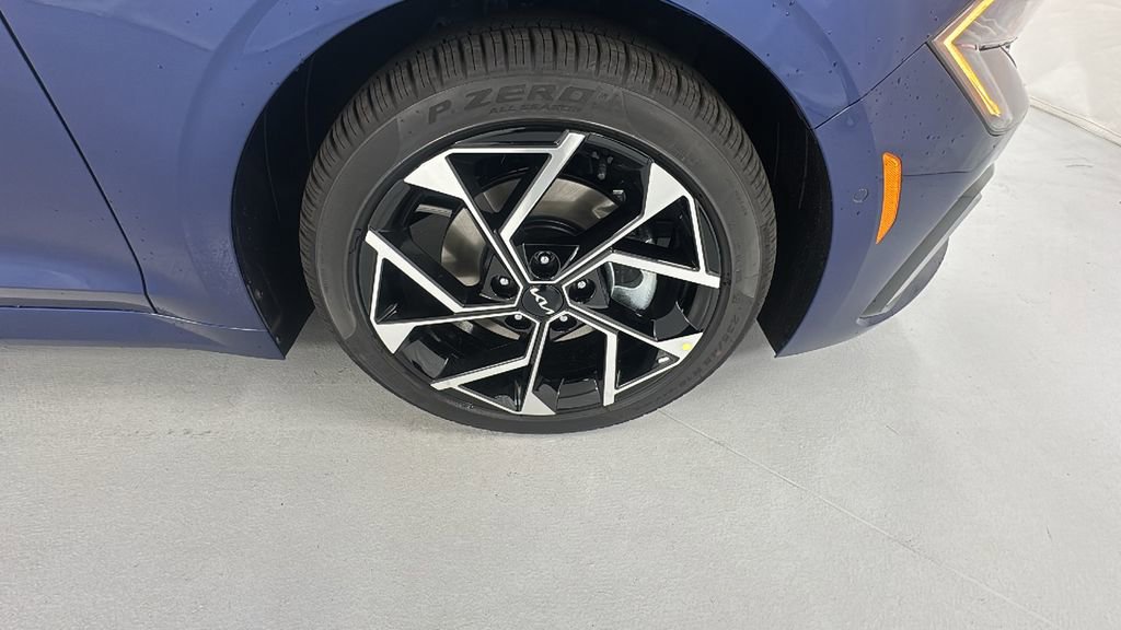 New 2026 Kia K5 EX image 9