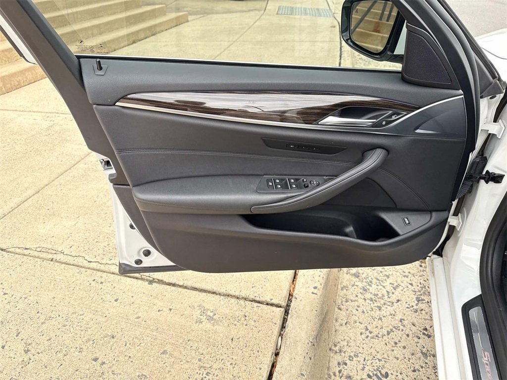 Used 2018 BMW 530i xDrive image 15