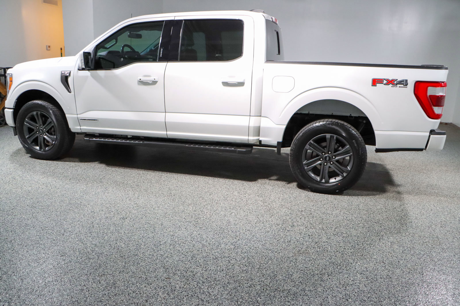 Used 2023 Ford F150 Lariat image 10