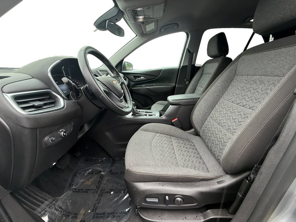 Used 2024 Chevrolet Equinox LT FWD image 9