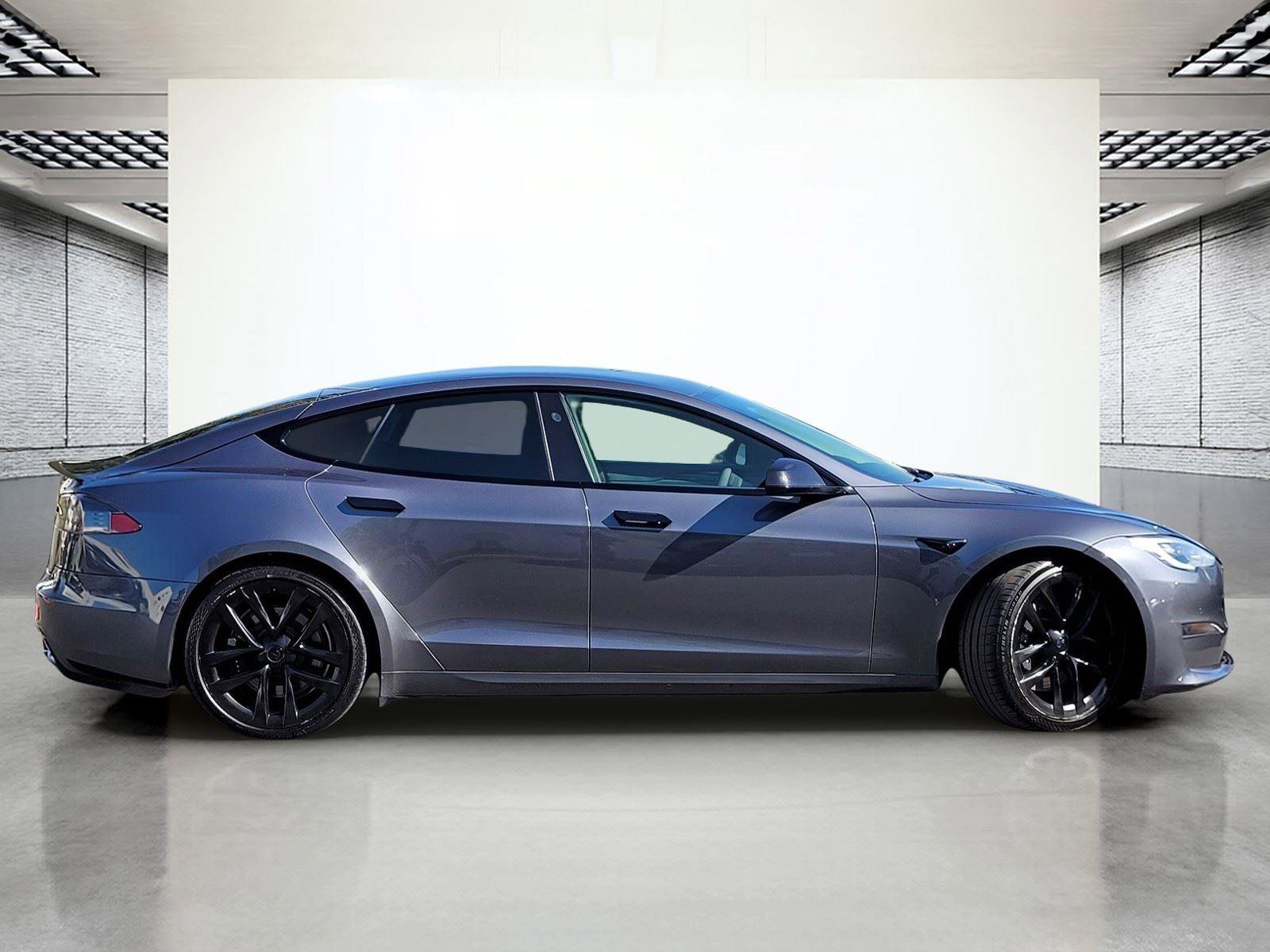 Used 2021 Tesla Model S Plaid image 6