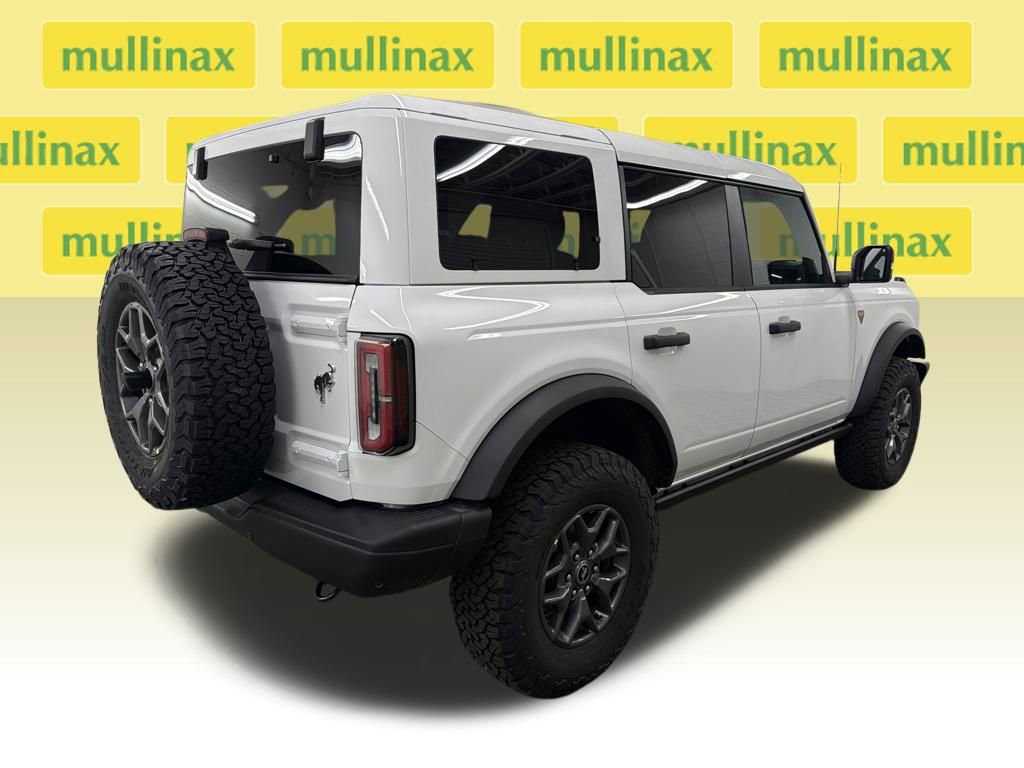 New 2025 Ford Bronco Badlands image 3