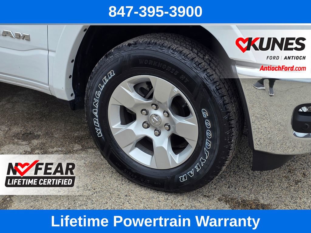 Used 2025 RAM 1500 Big Horn AWD/4WD image 9