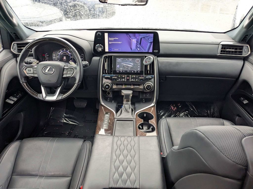 Used 2023 Lexus LX 600 4WD w/ Ultra Luxury Package image 15