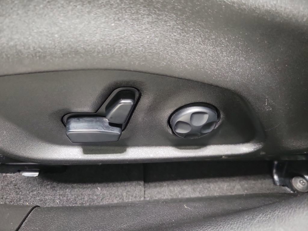 Used 2019 Jeep Renegade Limited w/ Quick Order Package 22P image 33