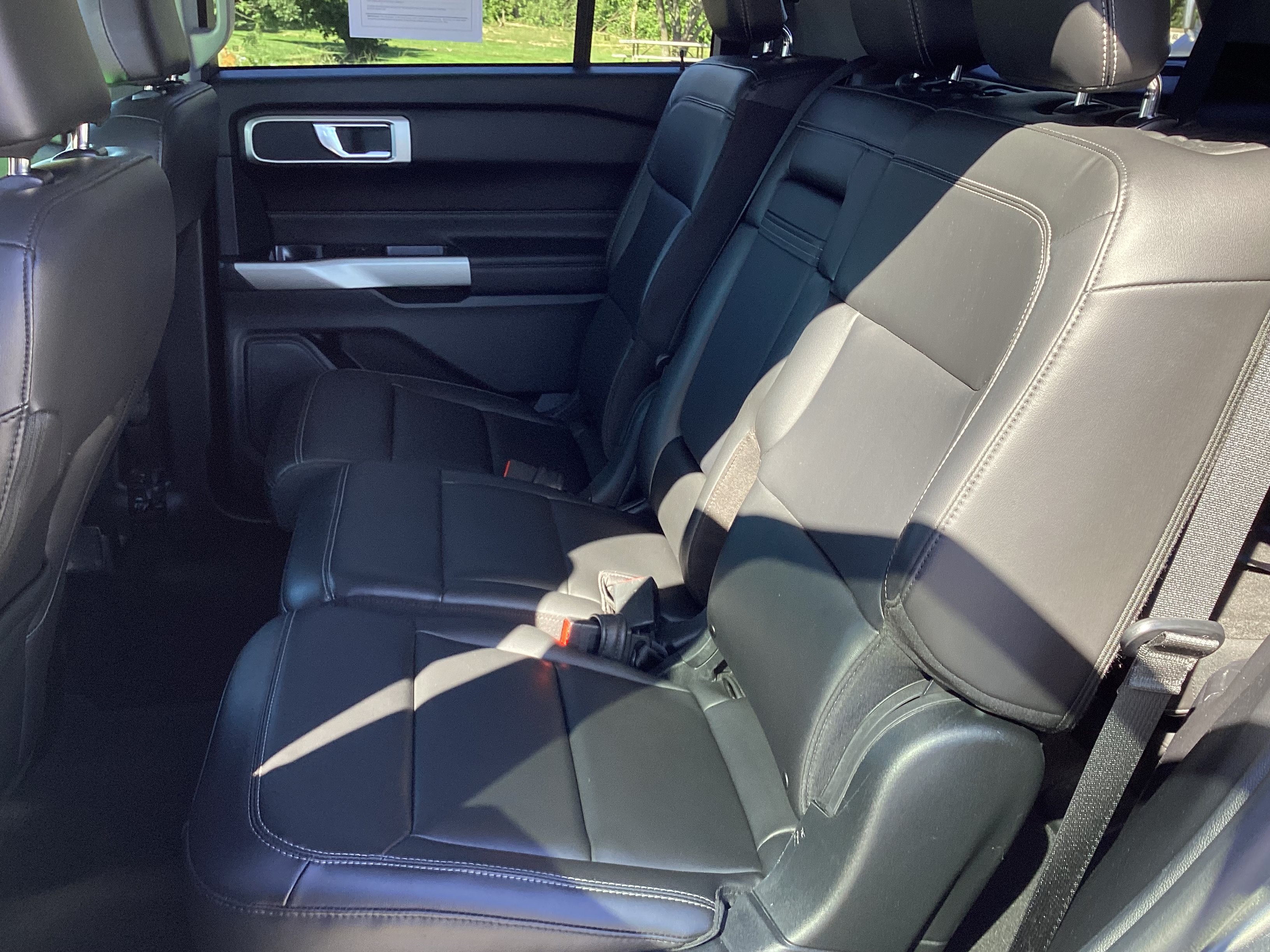 Used 2023 Ford Explorer XLT w/ Equipment Group 202A AWD/4WD image 10