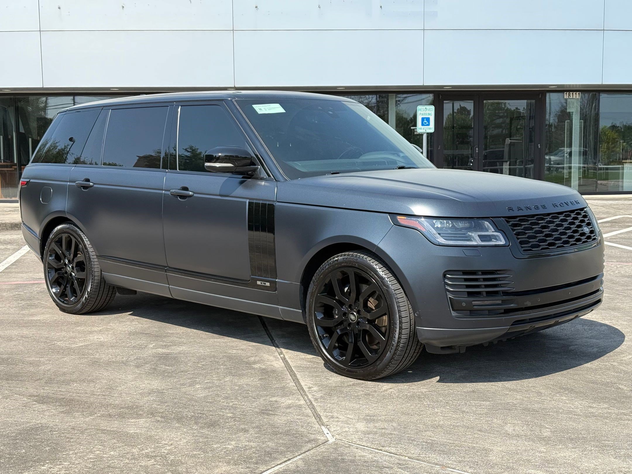 Used 2021 Land Rover Range Rover P525 Westminster Edition LWB image 7