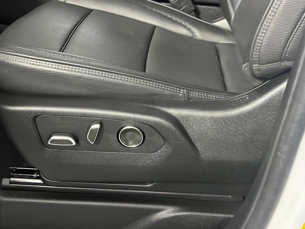 Used 2024 GMC Yukon Denali image 27