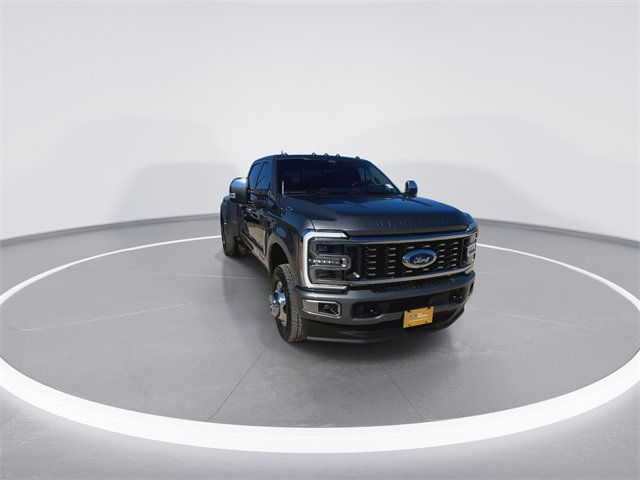 Certified 2025 Ford F350 Platinum w/ Platinum Plus Package image 3