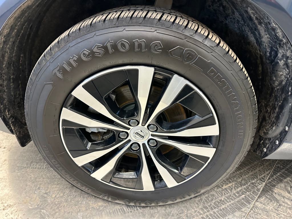 Used 2024 Volvo XC60 B5 Core image 38