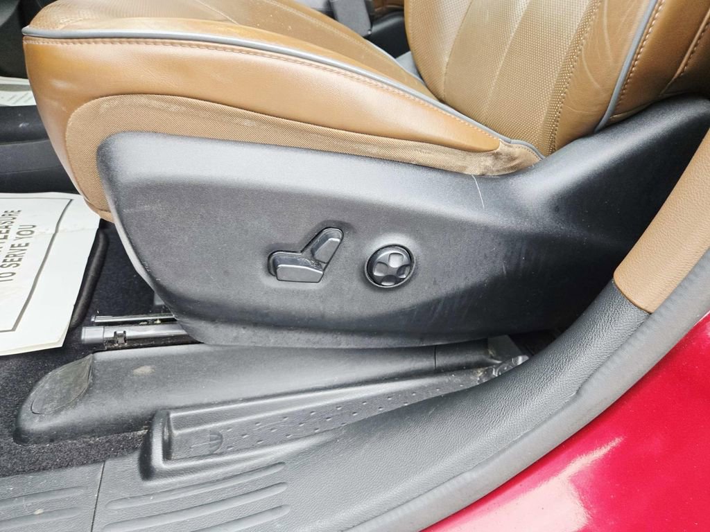 Used 2018 Chrysler Pacifica Limited image 39