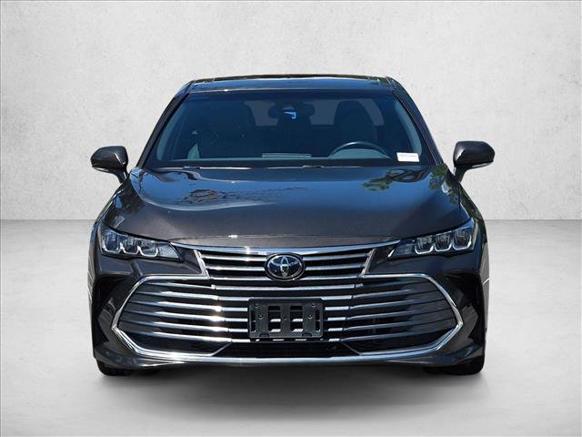 Used 2020 Toyota Avalon XLE w/ Moonroof Package FWD video 2