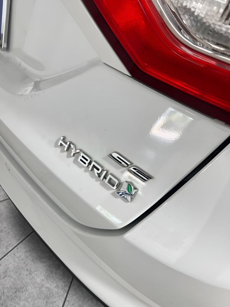Used 2015 Ford Fusion SE FWD image 20