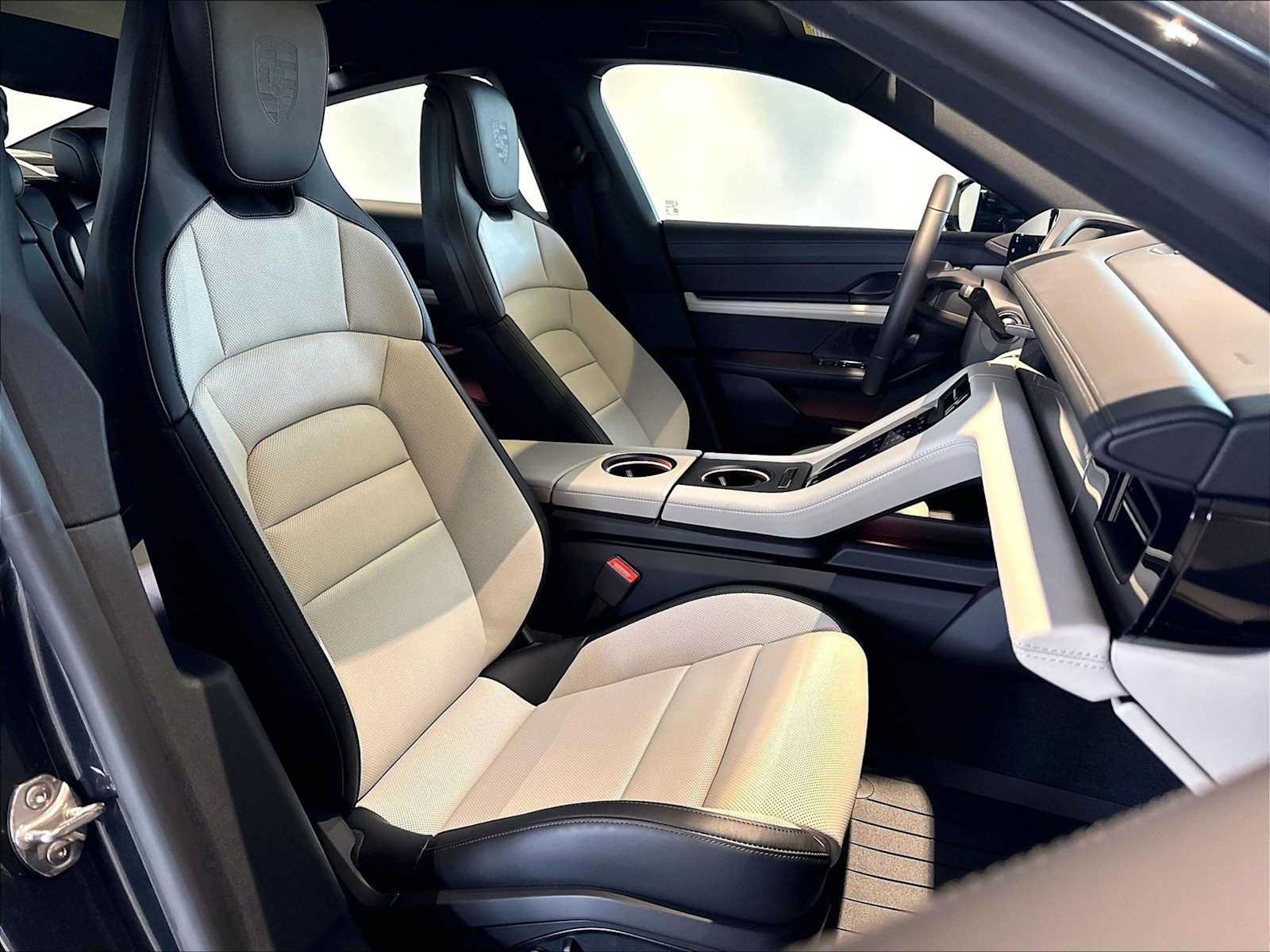 New 2026 Porsche Taycan AWD/4WD image 19