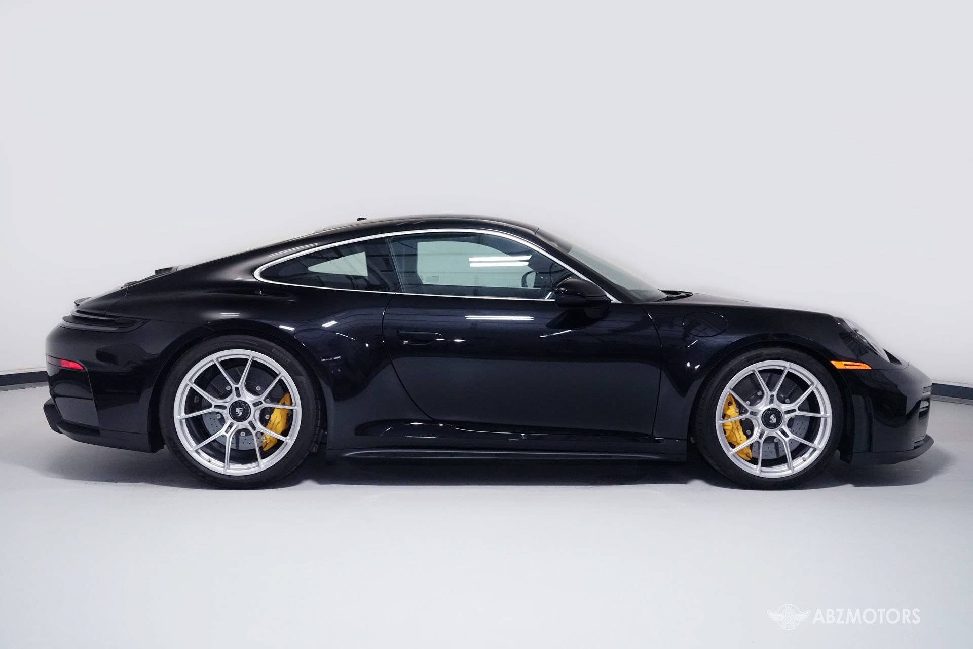 Used 2026 Porsche 911 GT3 RWD image 3