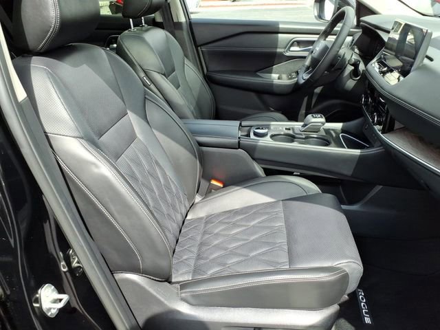 Certified 2026 Nissan Rogue Platinum w/ Tech Package image 19