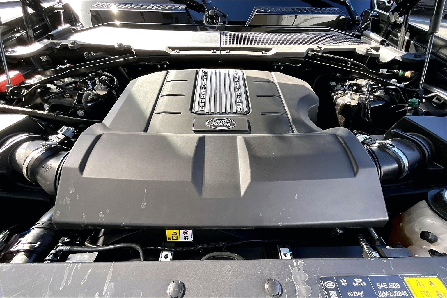 Used 2023 Land Rover Defender 110 V8 image 10