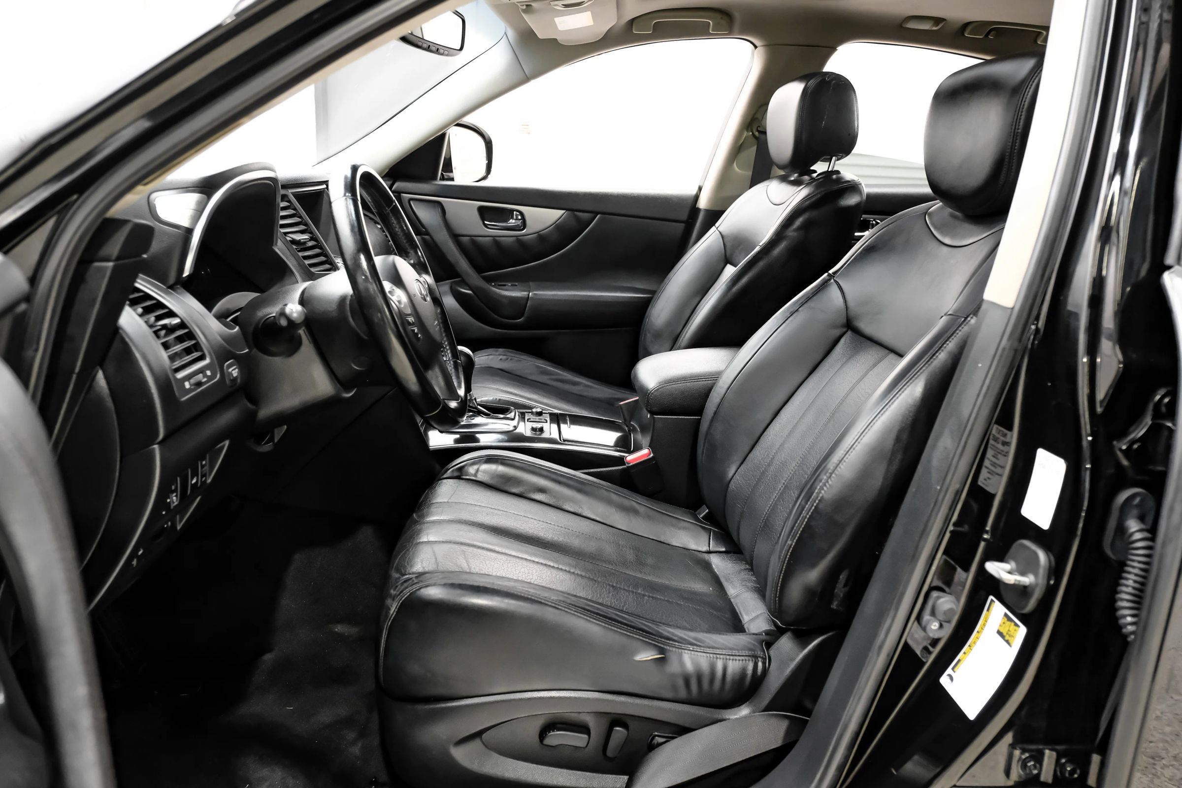 Used 2016 INFINITI QX70 3.7 image 19