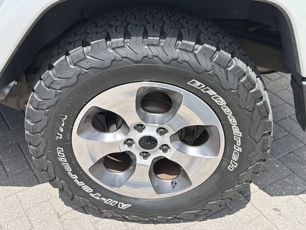 Used 2016 Jeep Wrangler Unlimited Sahara AWD/4WD image 13