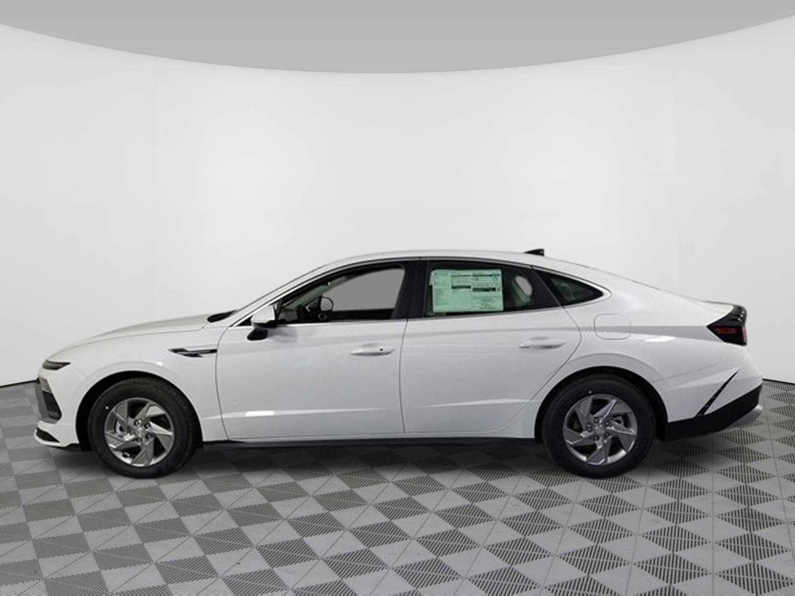 Certified 2025 Hyundai Sonata SE image 39