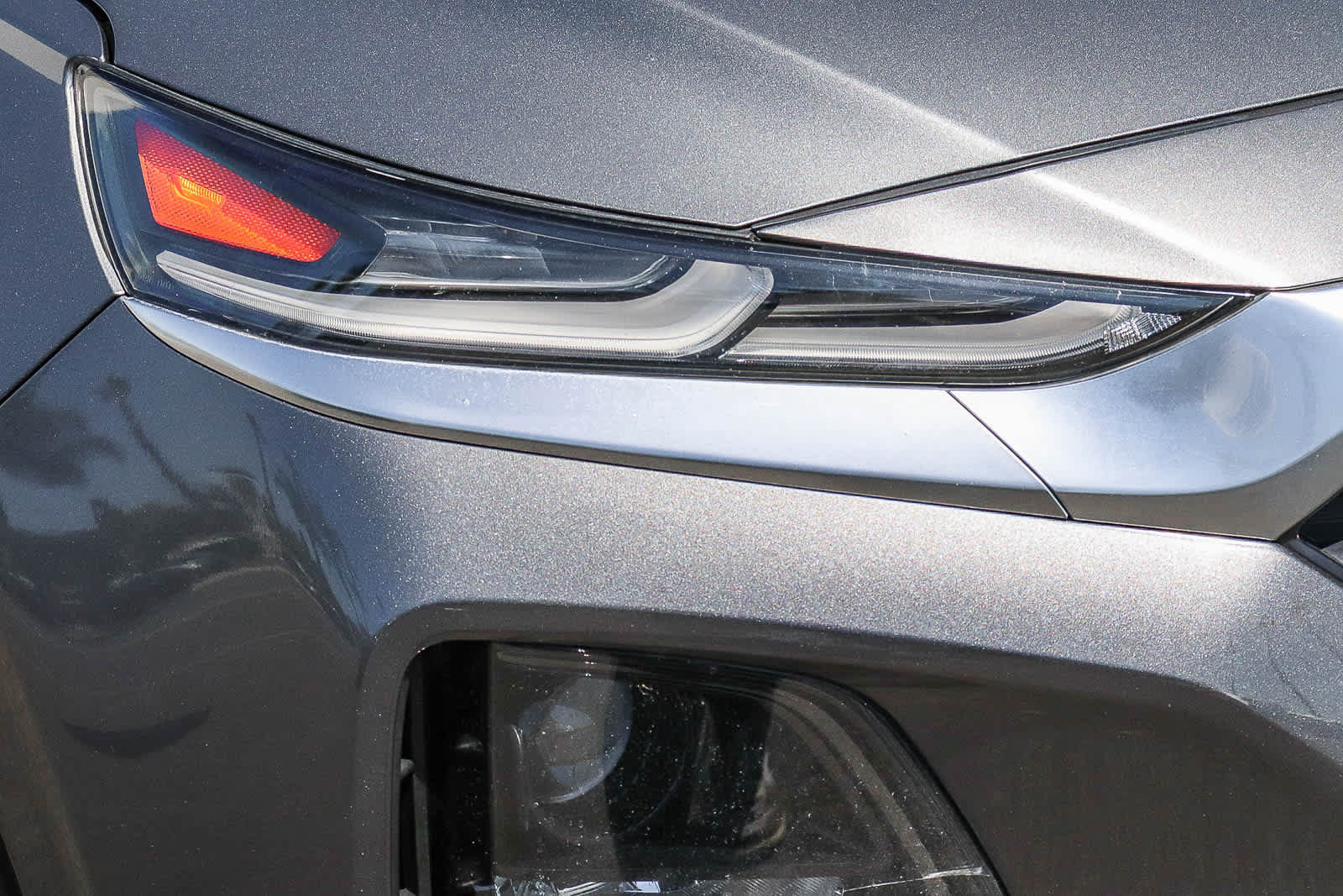 Used 2019 Hyundai Santa Fe SE AWD/4WD image 4