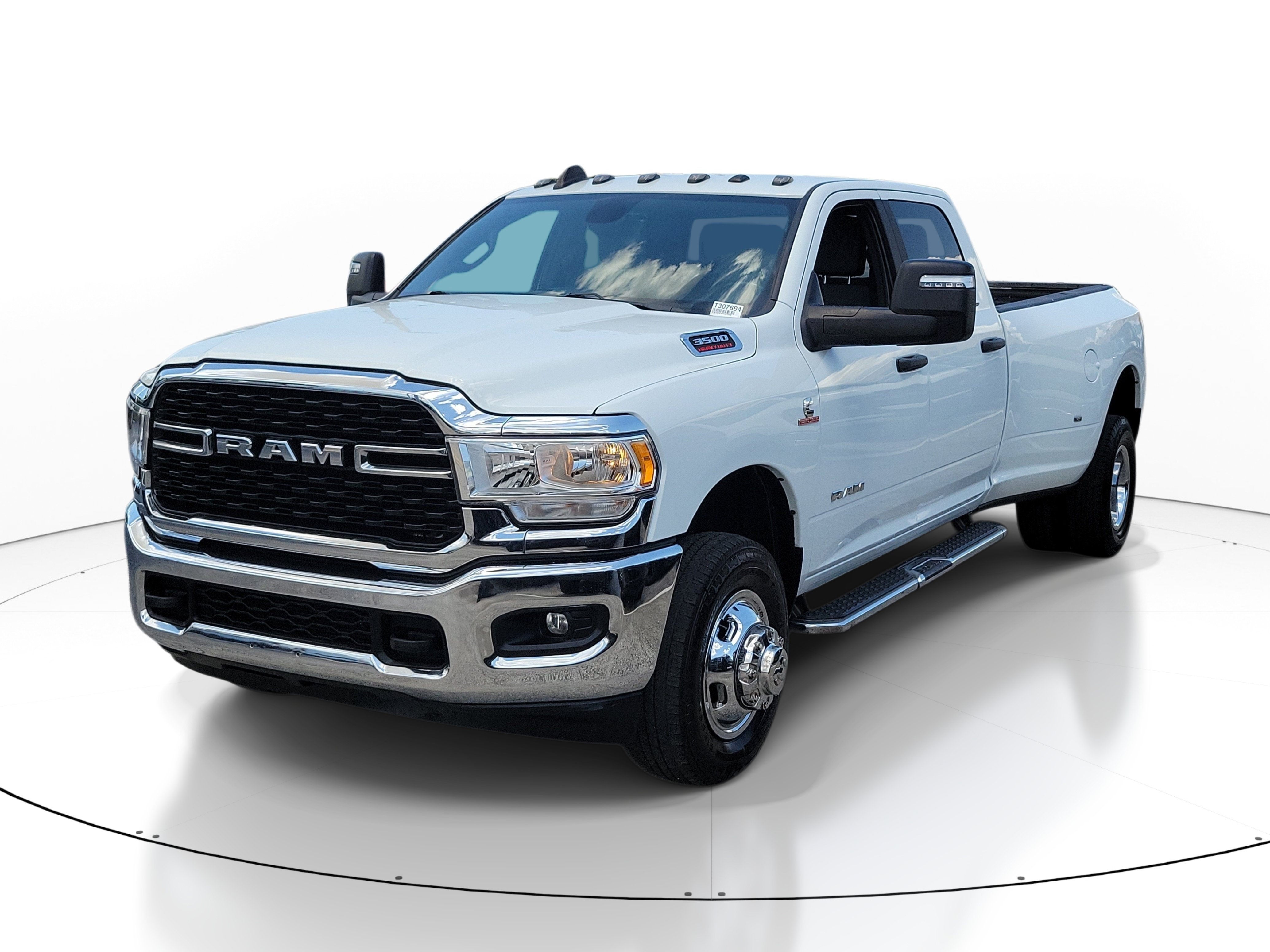 Used 2024 RAM 3500 Big Horn AWD/4WD image 3