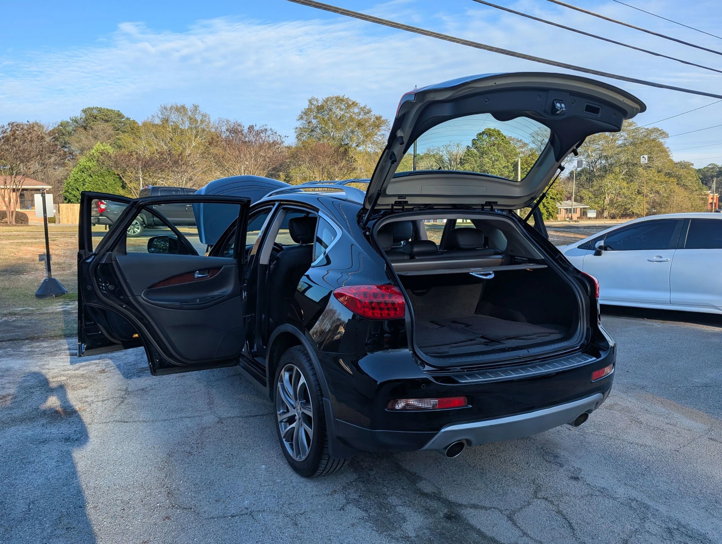 Used 2016 INFINITI QX50 AWD w/ Deluxe Touring Package image 13