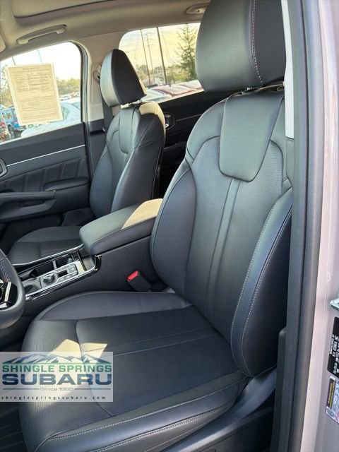Used 2025 Kia Sorento SX image 49