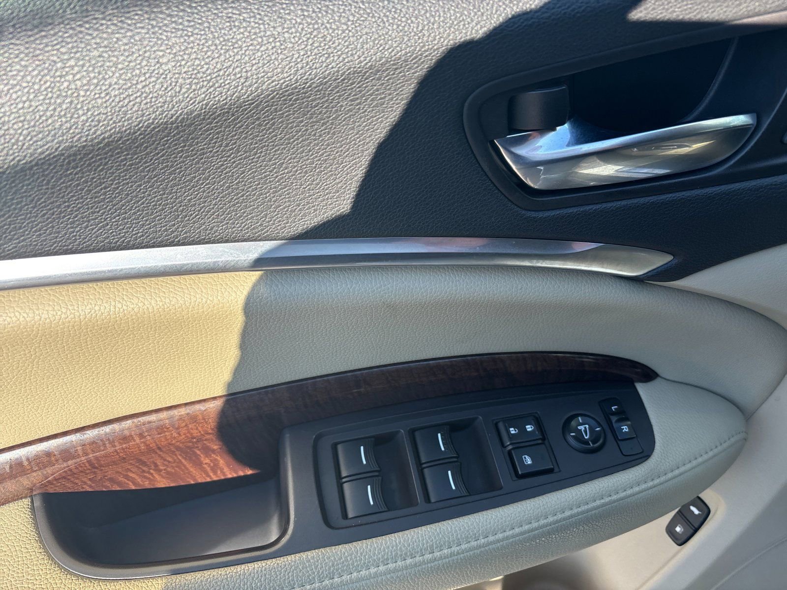 Used 2019 Acura MDX SH-AWD image 12