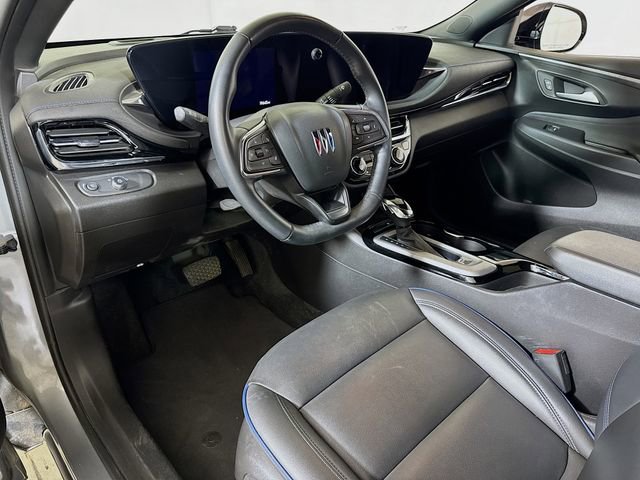Used 2024 Buick Envista Sport Touring w/ Convenience I Package FWD image 7