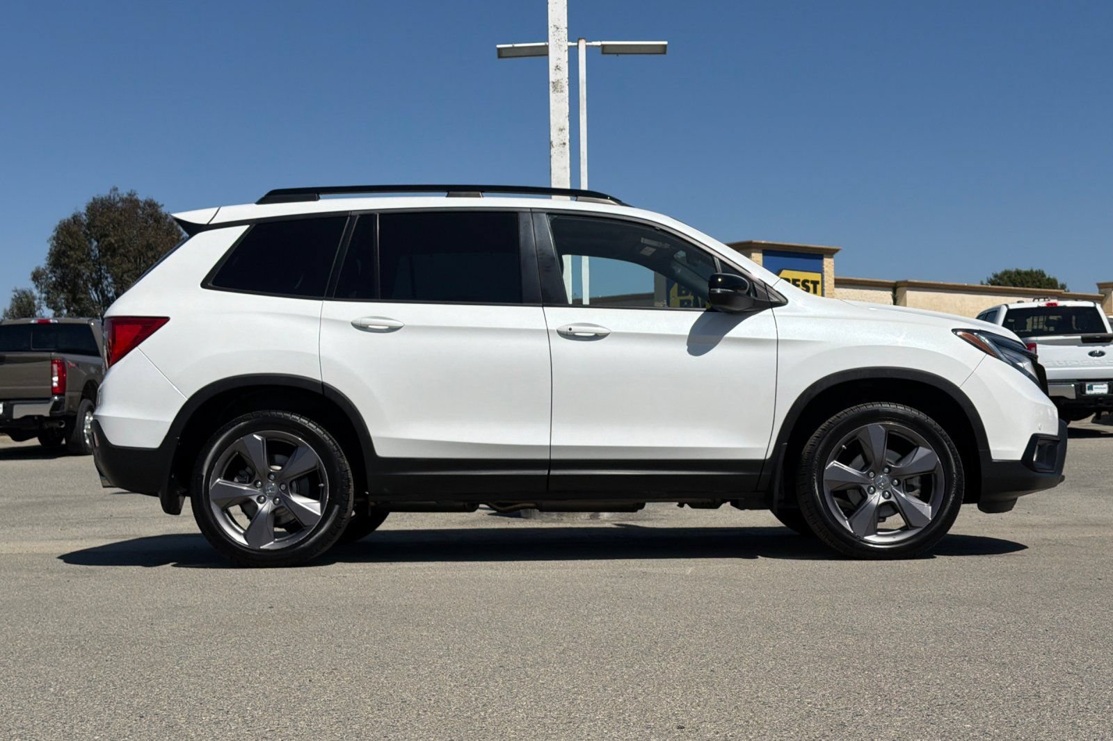 Used 2021 Honda Passport Touring image 3