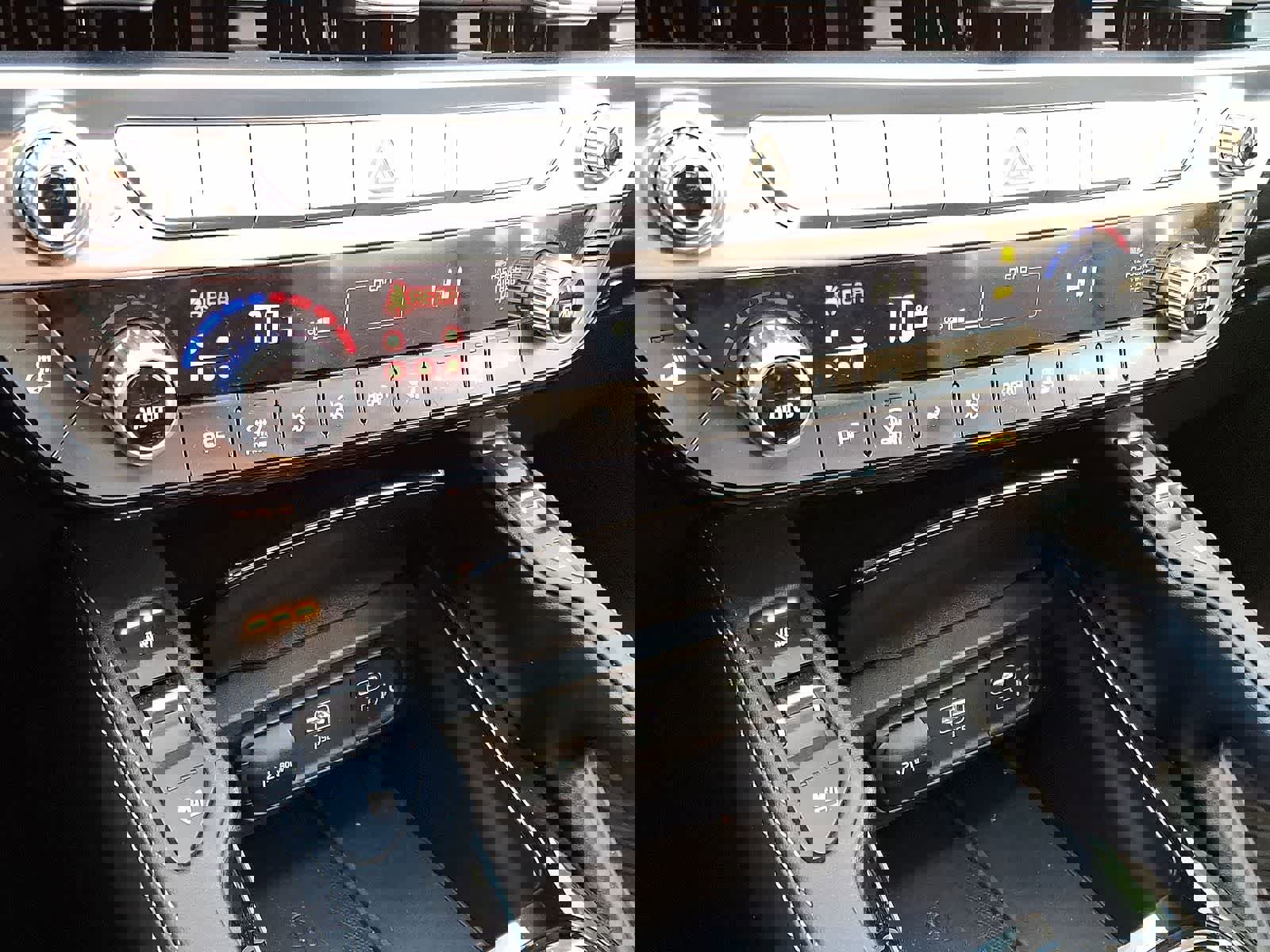 Used 2024 Kia Telluride SX Prestige w/ Towing Package image 24