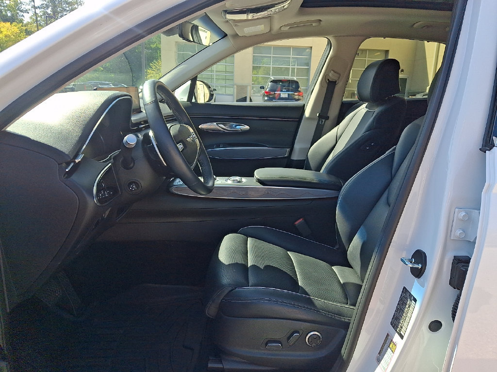 Used 2023 Genesis GV70 2.5T w/ Advanced Package AWD/4WD image 13