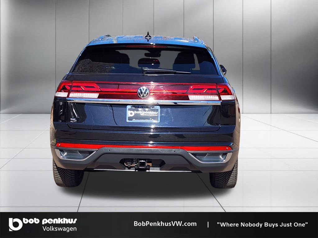 Used 2024 Volkswagen Atlas Cross Sport SE image 25
