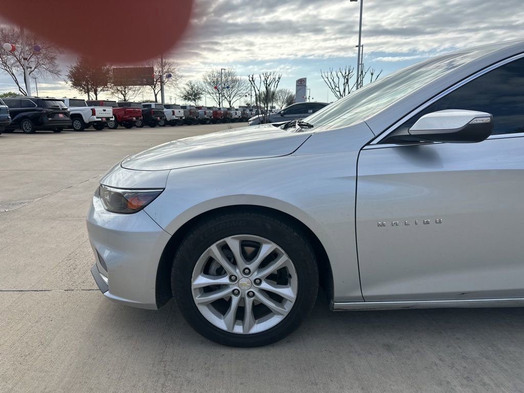 Used 2017 Chevrolet Malibu LT image 7