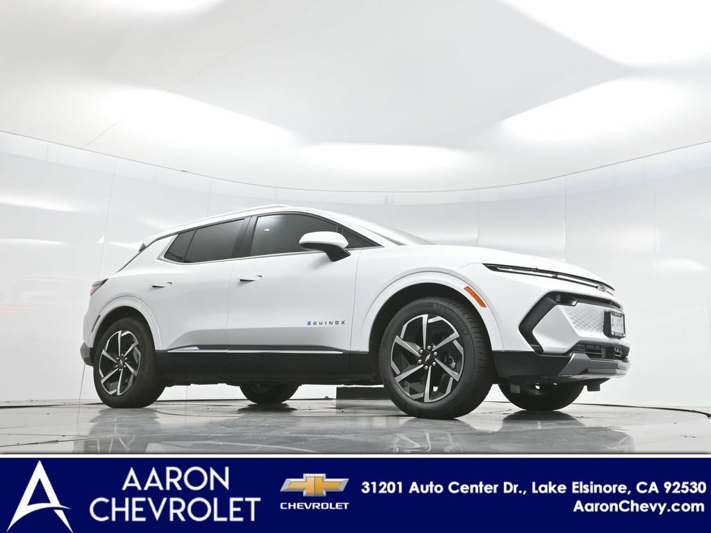 Used 2025 Chevrolet Equinox EV LT w/ Convenience Package image 2