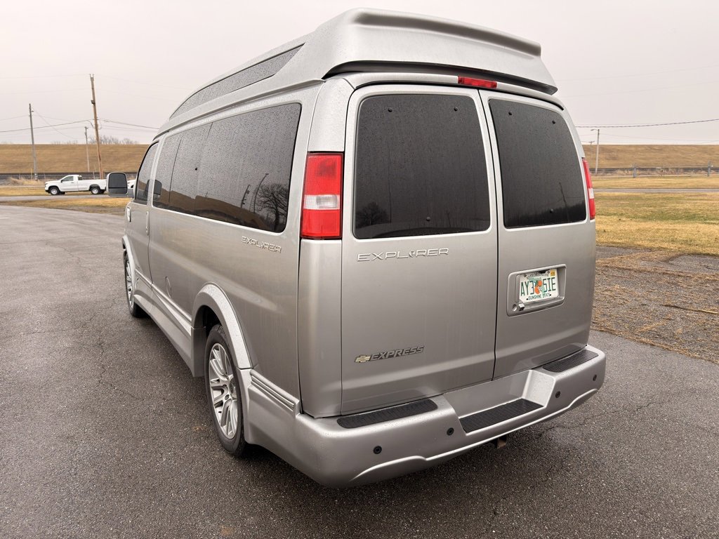 Used 2021 Chevrolet Express 2500 LS w/ Enhanced Convenience Package image 15