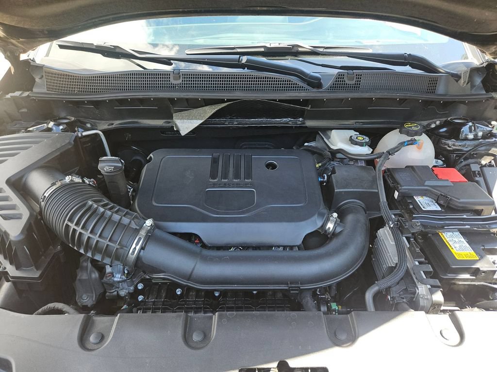 Used 2025 Chevrolet Blazer LT FWD image 23
