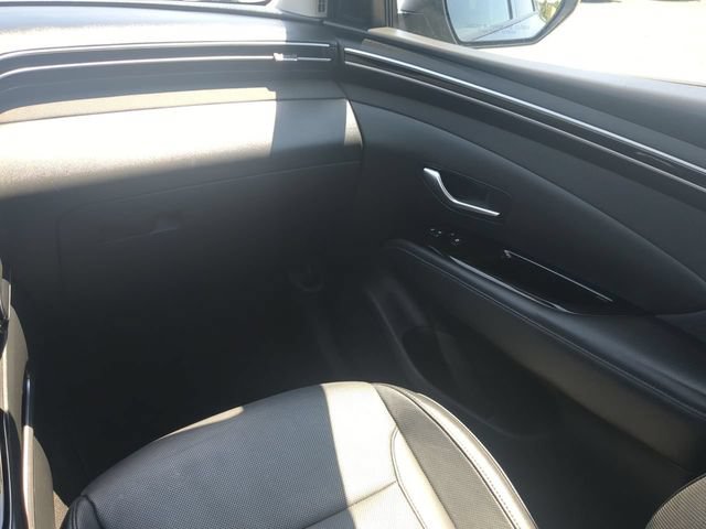 Used 2023 Hyundai Tucson Limited AWD/4WD image 16