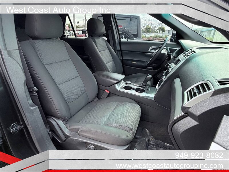 Used 2015 Ford Explorer XLT AWD/4WD image 9