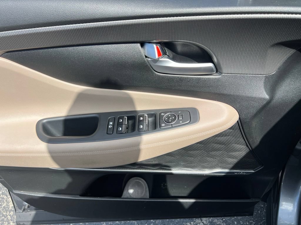 Used 2019 Hyundai Santa Fe SEL FWD image 14
