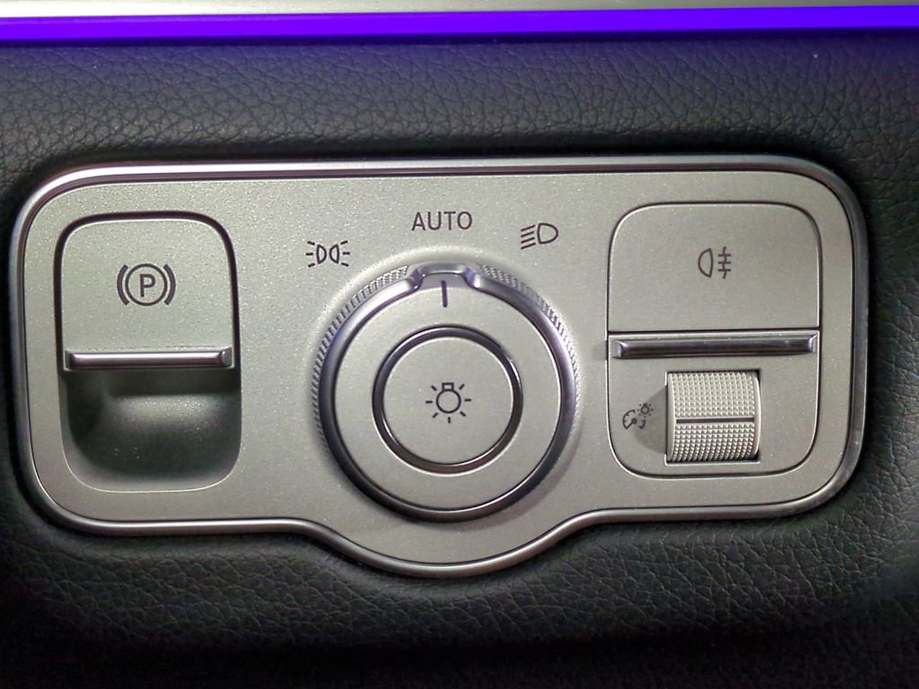 Used 2024 Mercedes-Benz GLE 350 4MATIC w/ 3rd Row Seat Package image 30