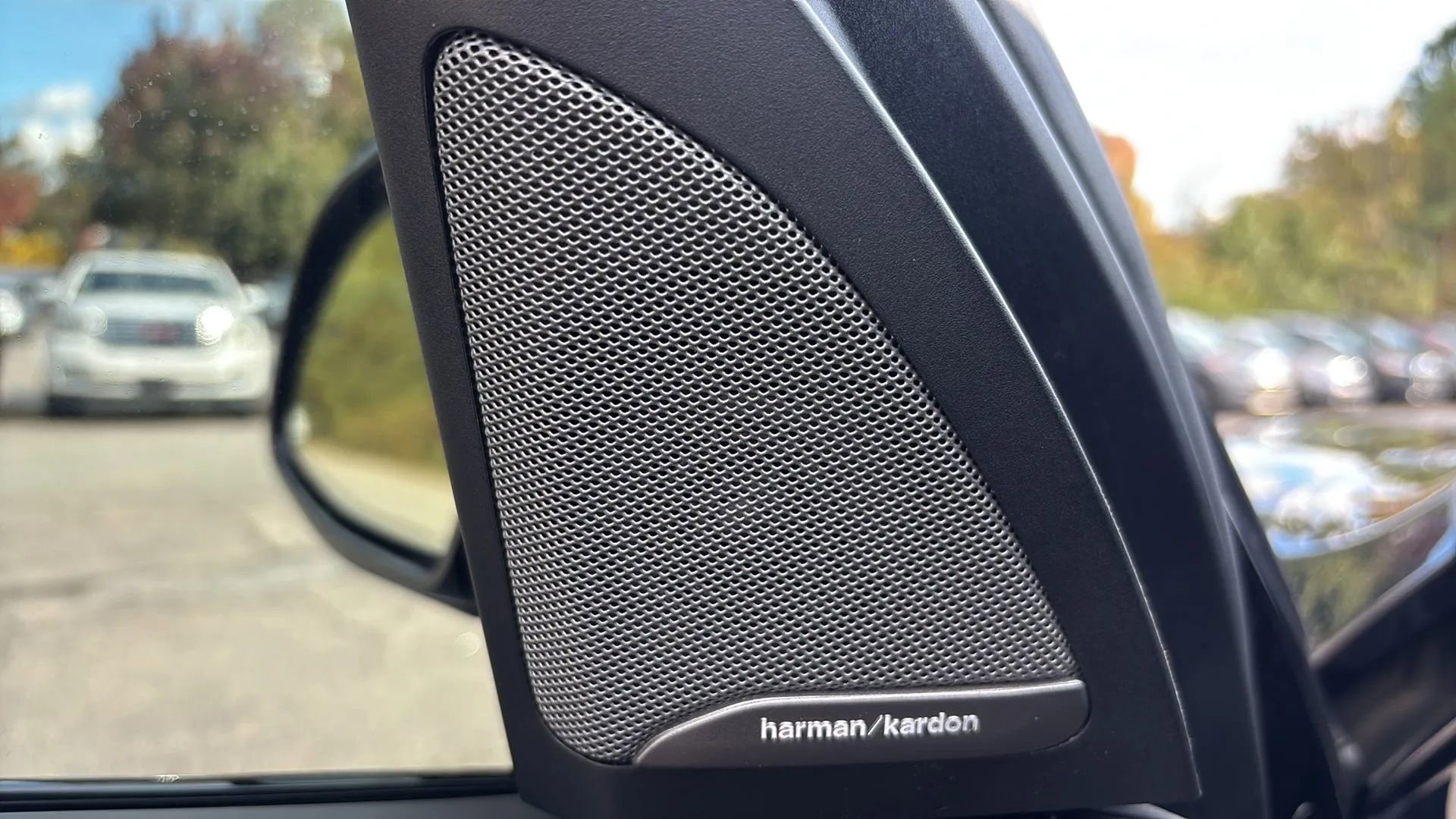 Used 2020 BMW X7 xDrive40i w/ M Sport Package image 11