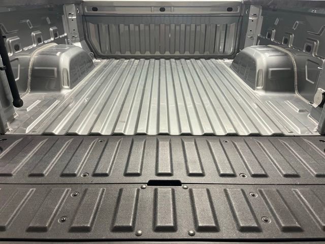 Used 2024 Chevrolet Silverado 1500 Custom RWD image 6