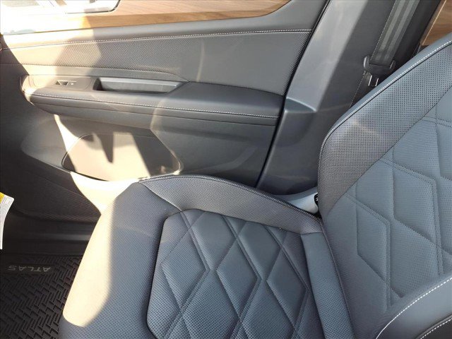 New 2026 Volkswagen Atlas SE image 24