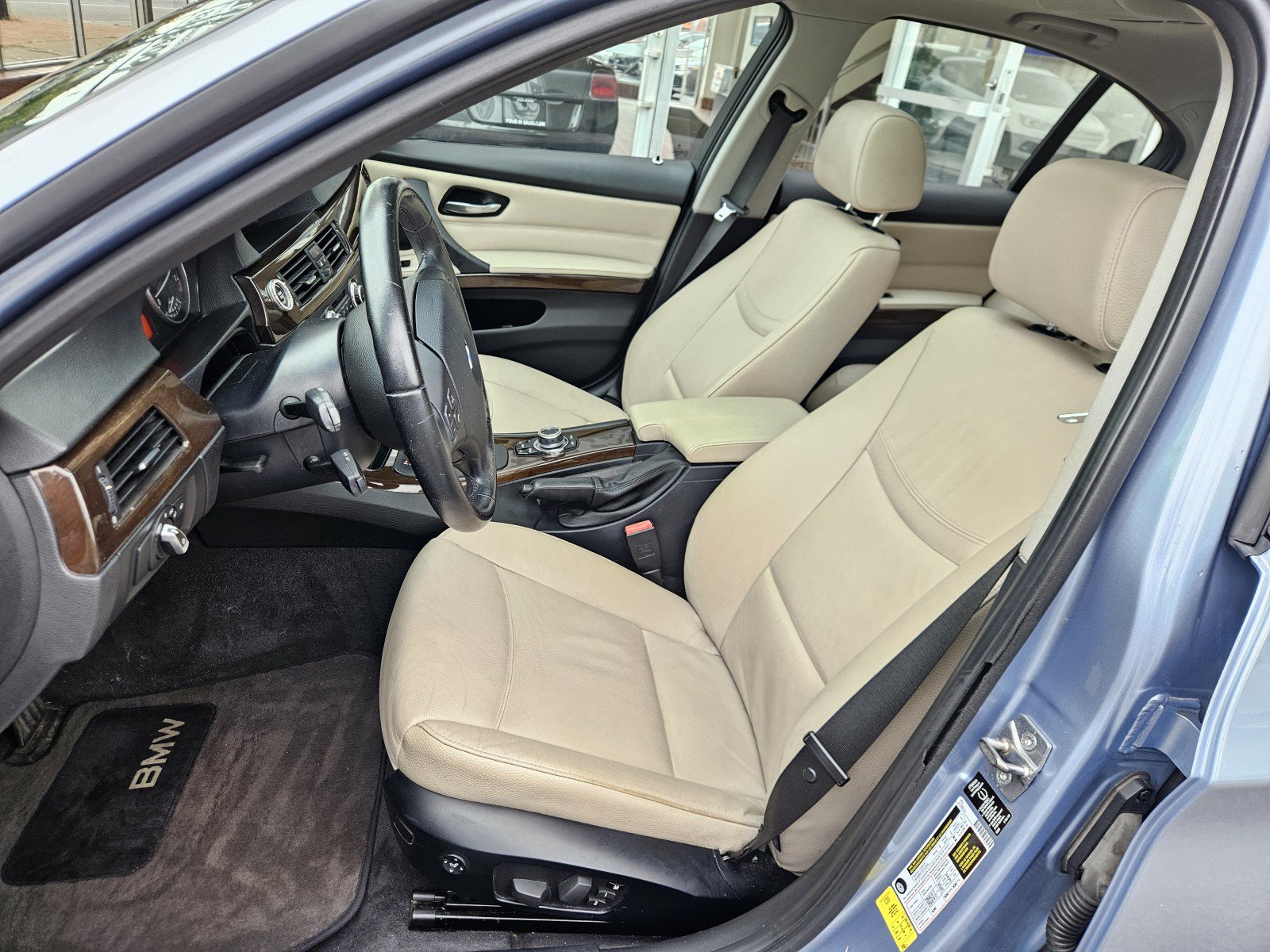 Used 2011 BMW 328i Sedan RWD image 2