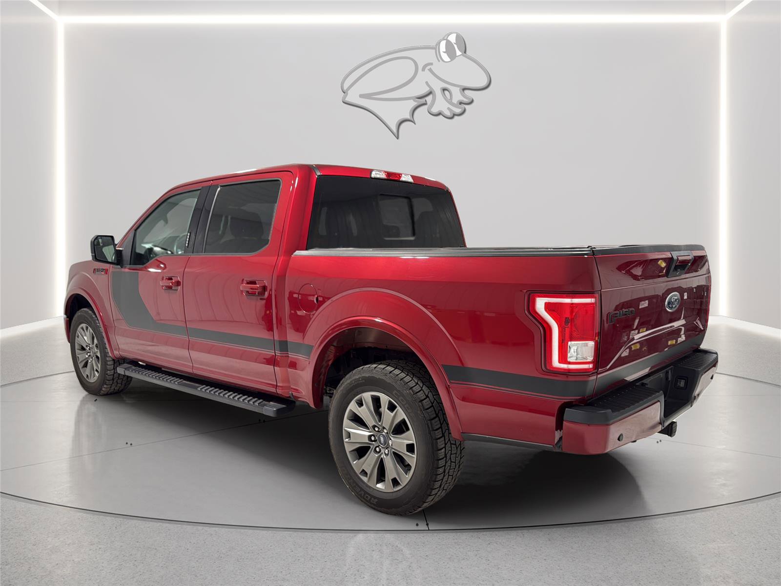 Used 2017 Ford F150 XLT w/ Equipment Group 302A Luxury AWD/4WD image 3