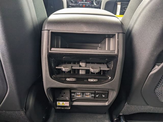 New 2025 Jeep Grand Cherokee Limited w/ Black Appearance Package image 11