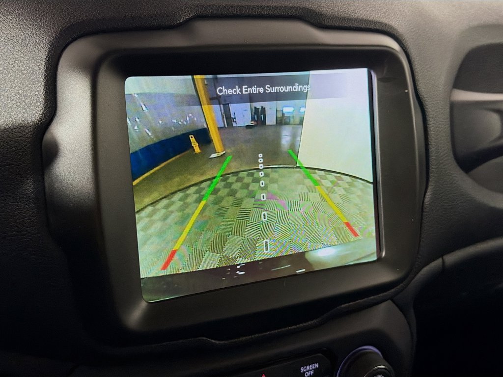 Used 2023 Jeep Renegade Latitude AWD/4WD image 14