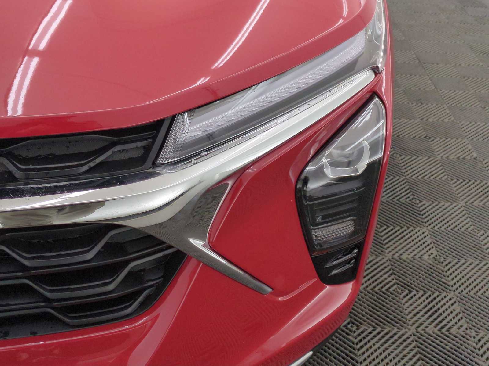 New 2026 Chevrolet Trax LT w/ Driver Confidence Package image 10